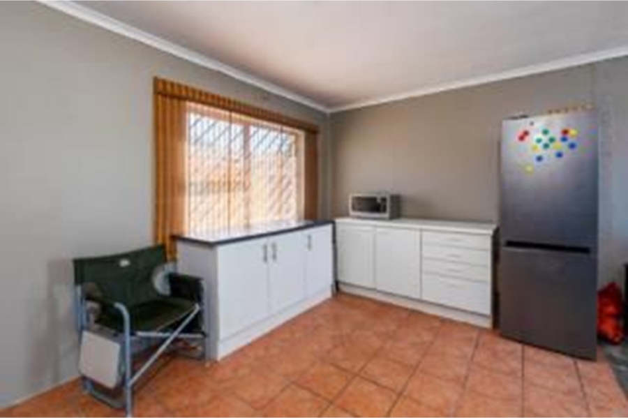 5 Bedroom Property for Sale in Strandfontein Western Cape